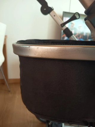 Silla de coche para bebé casi nueva
