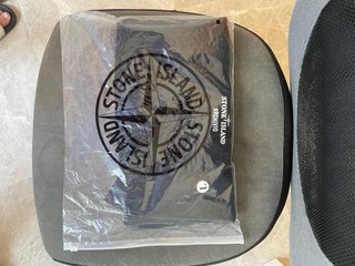 Camiseta Stone Island Negra Talla L  Bolsa marca