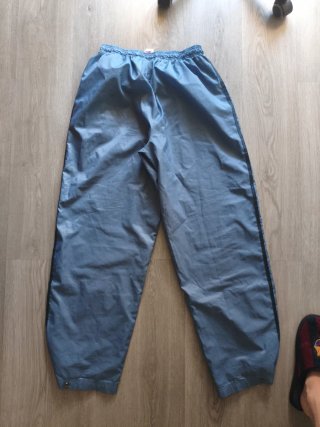 Pantalón Adidas impermeable azul