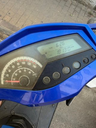 Malcor SX 125 Scooter Azul y Blanco
