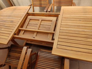Mesa de teca ovalada para exterior