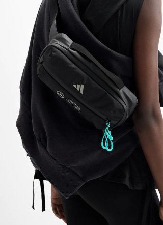 Bandolera Adidas Mercedes-AMG Petronas Formula 1.
