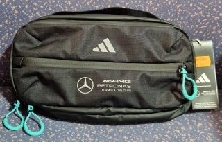 Bandolera Adidas Mercedes-AMG Petronas Formula 1.
