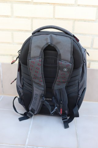 A ESTRENAR Mochila NEGRA Ogio Renegade RSS Nueva