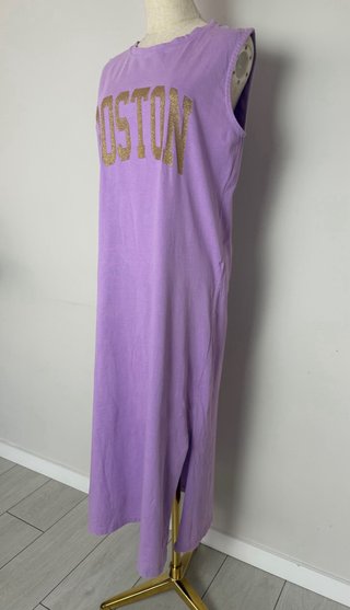 Vestido largo lila con abertura