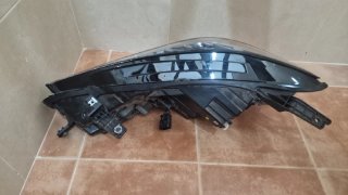 Faro Derecho MG 4 EV