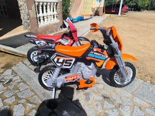 Due moto elettriche per bambini 12V e 6V