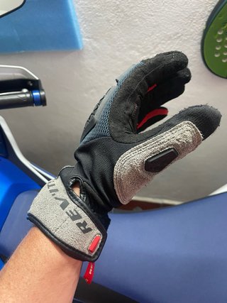 Guantes Moto Revit modelo MANGROVE.