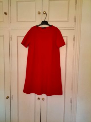 Vestido Rojo Stradivarius- Talla M- Cómo nuevo