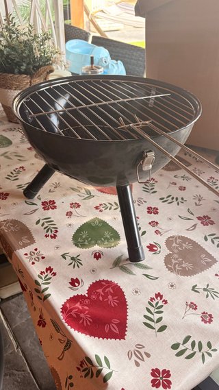 Mini Barbecue Portatile Rosso e Nero