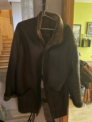 Chaqueta de piel marrón