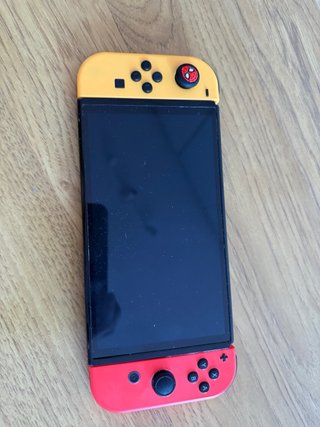 Nintendo Switch OLED + 9 juegos y accesorios