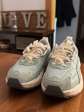 Zapatillas Puma Mujer Beige/Azul