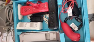 Nintendo Wii Super Mario Bros. Wii Pack