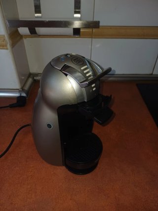 Cafetera Nescafé Dolce Gusto Gris