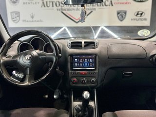 Alfa Romeo 147 2004