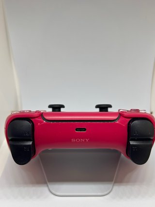 Mando PS5 Cosmic Red con joysticks magnéticos