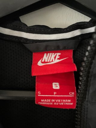 Chaqueta Cortavientos Nike Negra Talla S