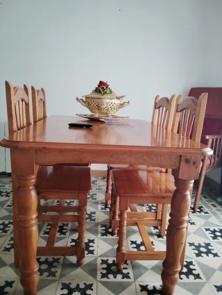 Mesa de comedor de pino