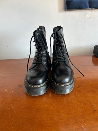 Botas Dr. Martens Negras Plataforma