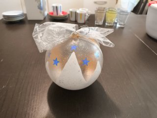 Pallina di Natale con Presepe