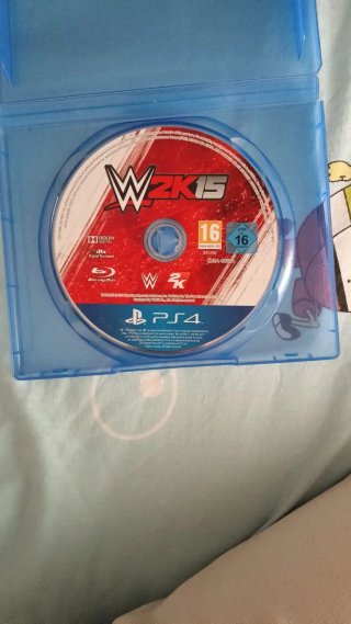 PS4 slim con mando, cascos, volante y juegos