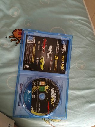 PS4 slim con mando, cascos, volante y juegos