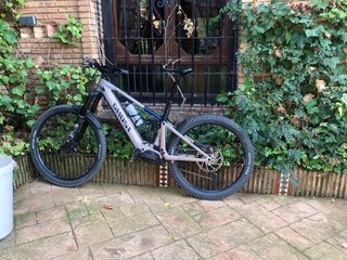 Bicicleta eléctrica GHOST E-RIOT CF PRO