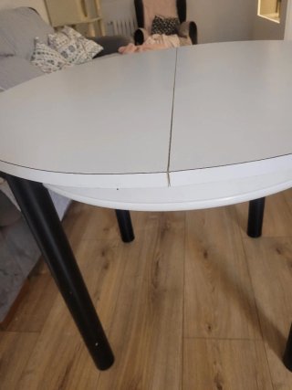 Mesa redonda extensible + 4 sillas