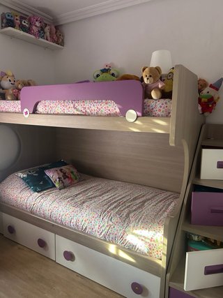 Dormitorio infantil litera con cajones y armario