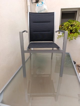 Mesa de terraza cristal y metal gris y 6 sillas