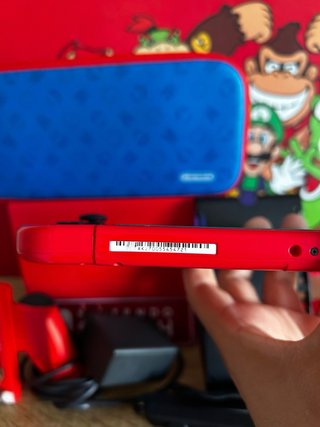 Nintendo Switch Edicion Mario Odyssey + accesorios