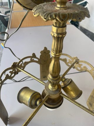 Lámpara antigua de latón