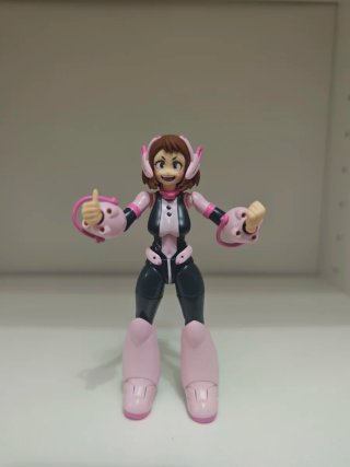 Revoltech Ochaco Uraraka Figura