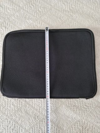 Funda portátil negra 40x30 cm