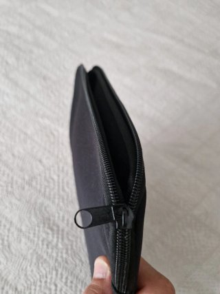 Funda portátil negra 40x30 cm