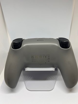 Mando PS5 Gray Cammo con joysticks magnéticos