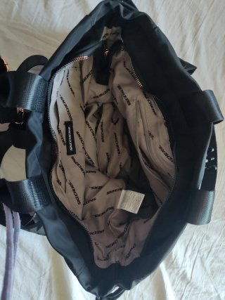 Mochila Bolso Negro Skechers Dorado