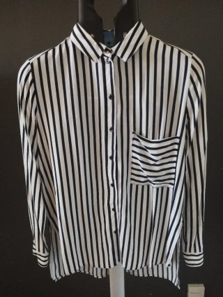 Camisa de rayas blanca y negra BRESHKA