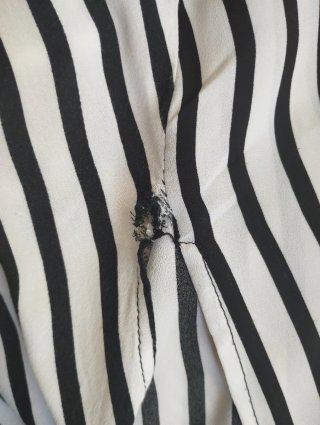 Camisa de rayas blanca y negra BRESHKA