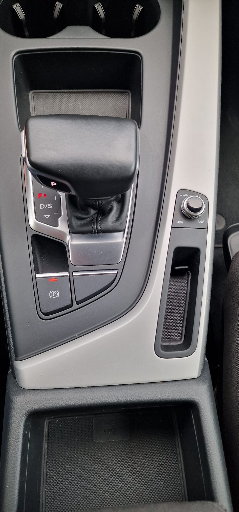 Audi A4 2021, foto 27