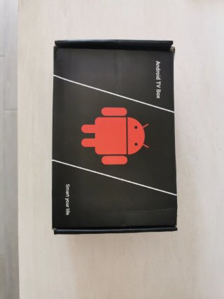 Tanix Android TV Box con telecomando e alimentator