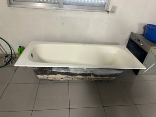 Bañera blanca
