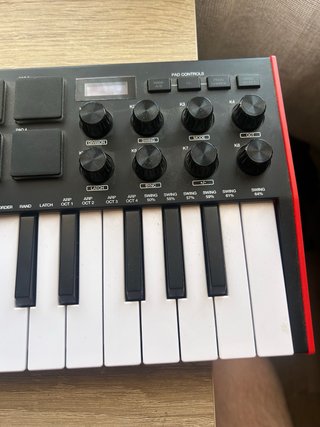 Akai MPK mini Teclado Controlador MIDI