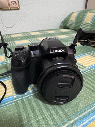 Cámara Panasonic Lumix DMC-FZ330