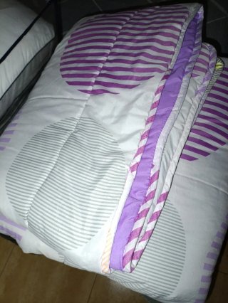 Nórdico y almohada morado y blanco