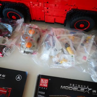 10996 Pcs Mould King 19008 Camión Grúa