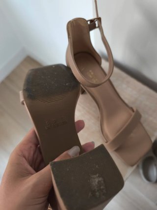 Sandalias tacón beige Primark