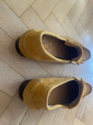 Mocasines Massimo Dutti flecos mostaza