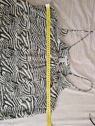 Blusa tirantes estampado cebra.